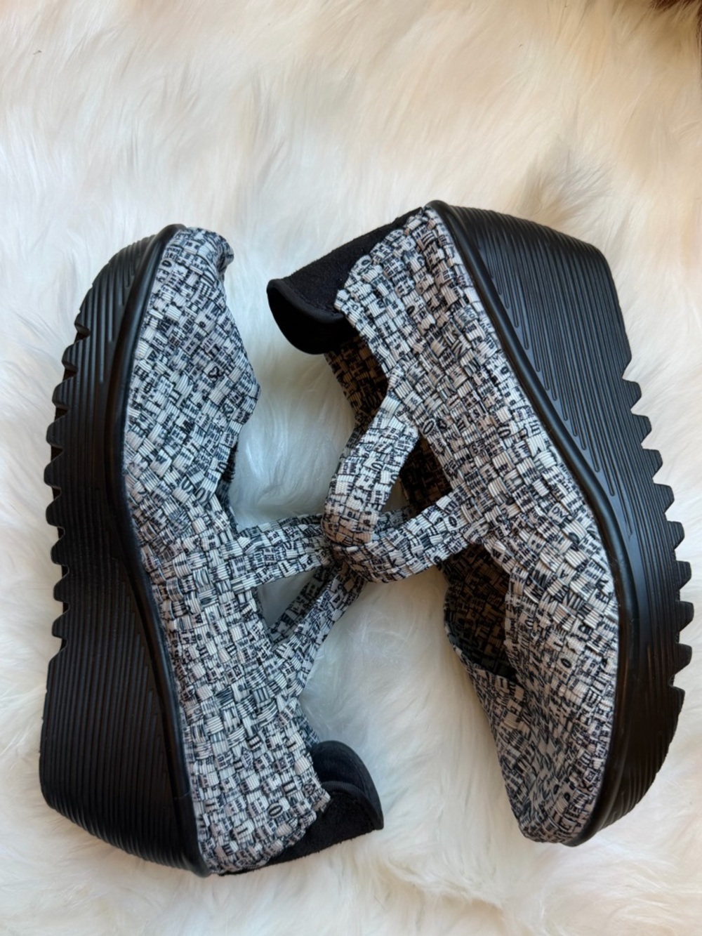 bernie mev. Lulia Newsprint Black White Woven Shoes wedge size 40 - Picture 6 of 6